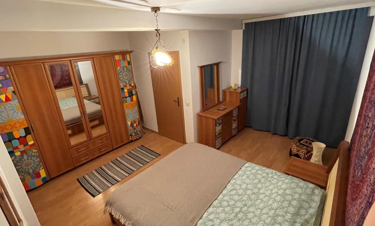 Mexican Touch Apartment With Parking Garage Pristina Kültér fotó