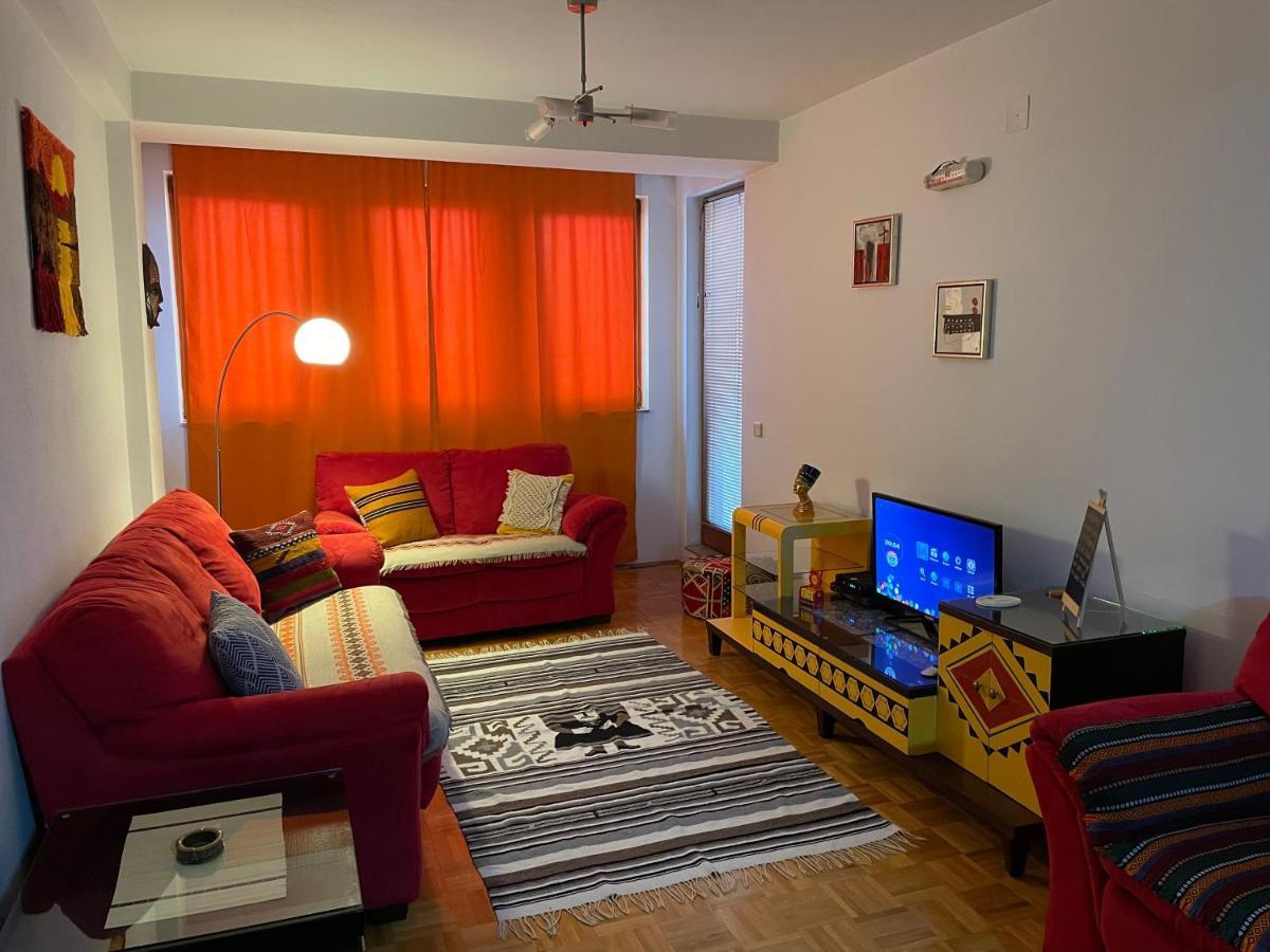 Mexican Touch Apartment With Parking Garage Pristina Kültér fotó